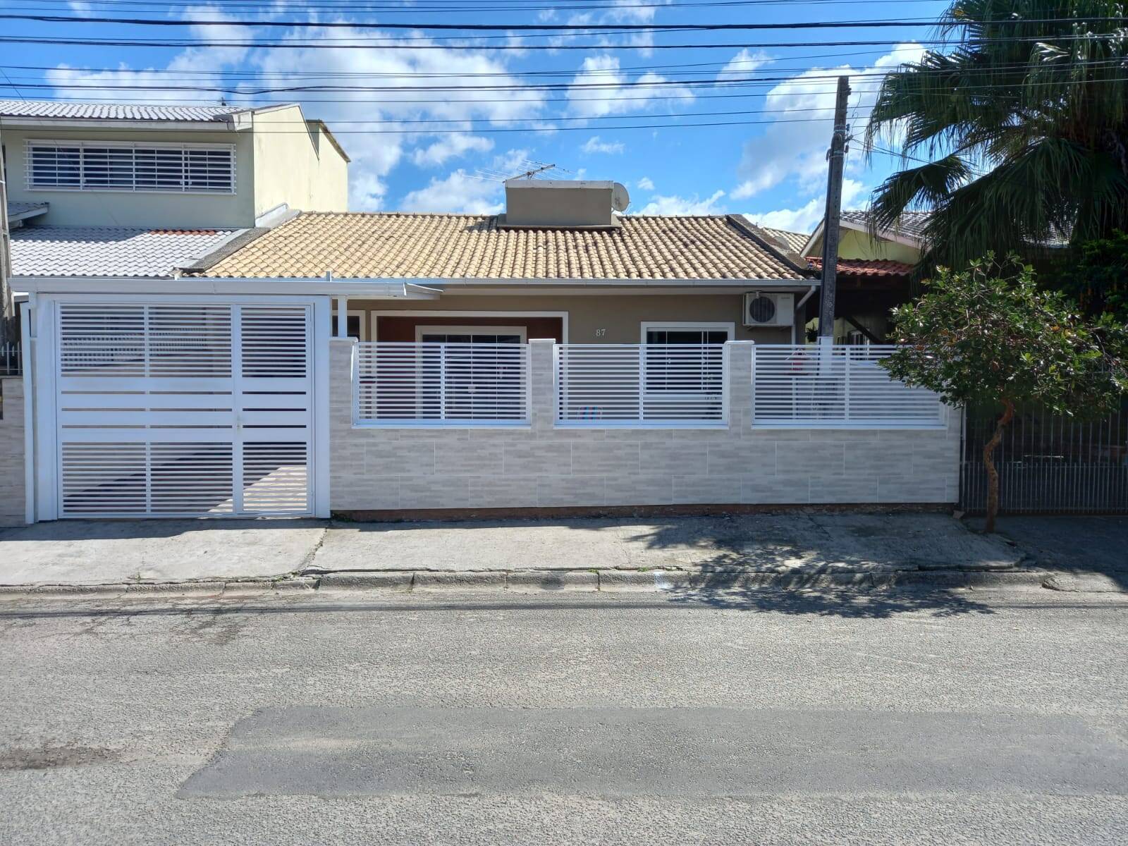 #1487 - Casa para Venda em Palhoça - SC