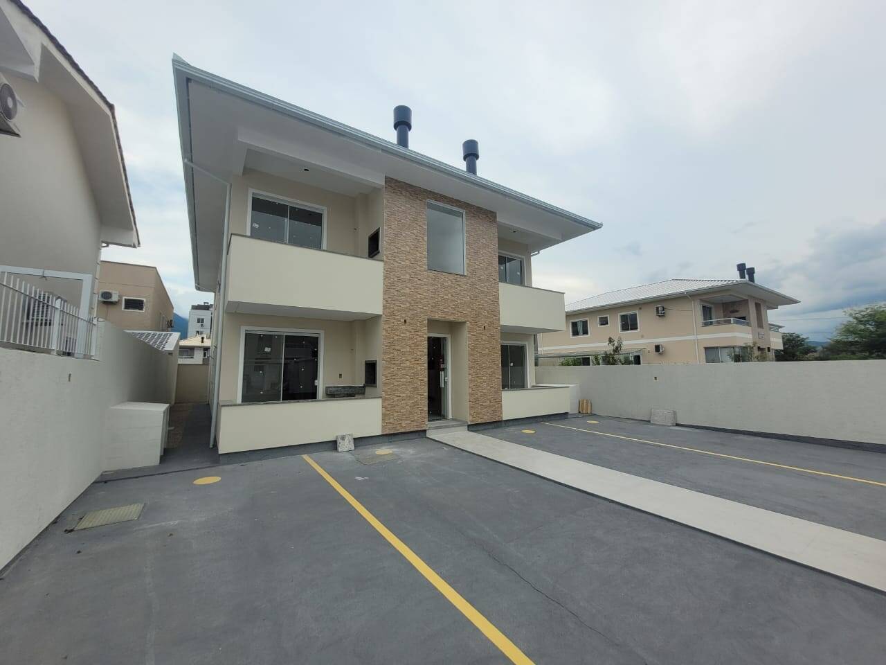 #1607 - Apartamento para Venda em Palhoça - SC