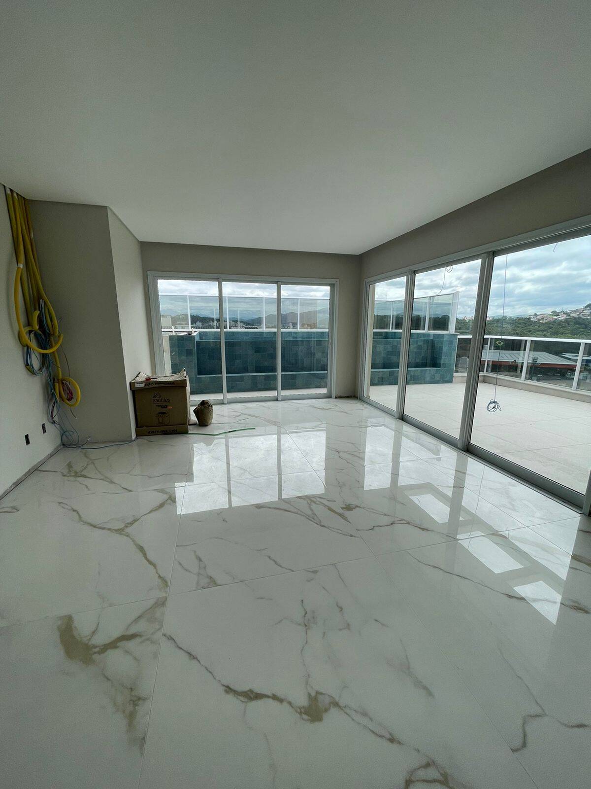 #1769 - Apartamento para Venda em São José - SC