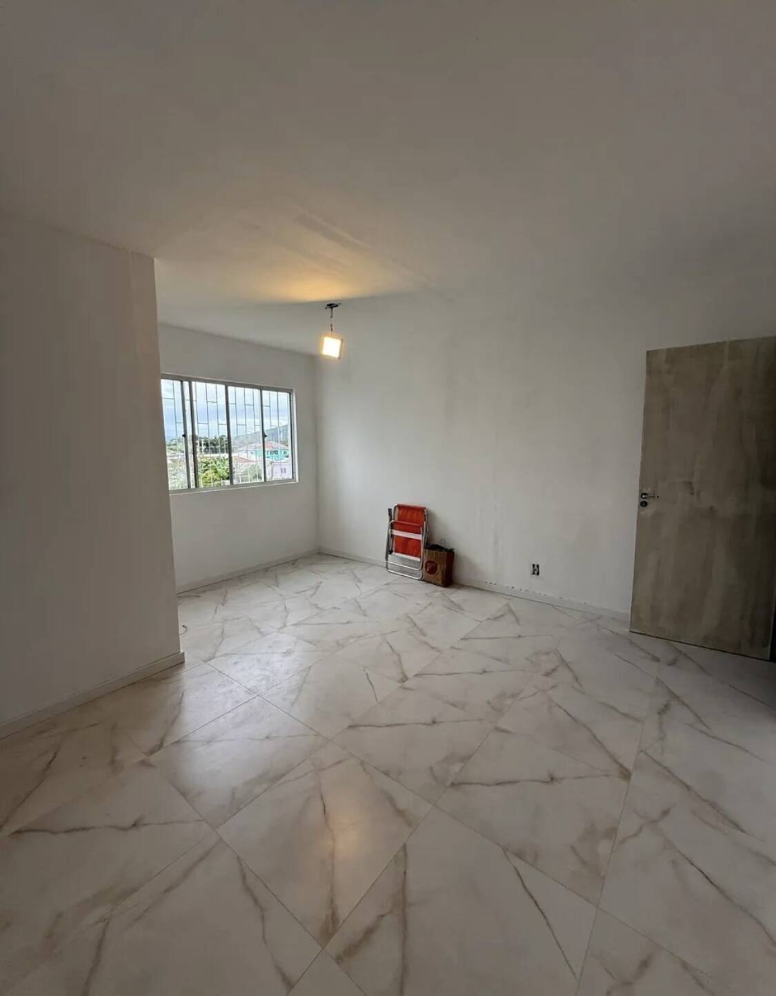 #2017 - Apartamento para Venda em Palhoça - SC