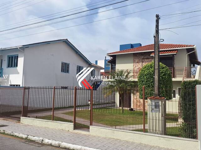 #1899 - Casa para Venda em São José - SC - 2