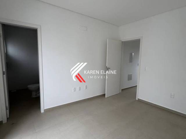 Sobrado para Venda em Palhoça - 4